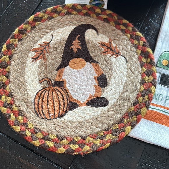 Fall decor - Picture 3 of 4